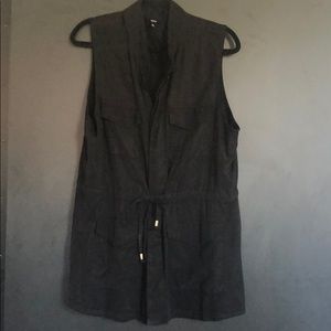 Lightweight fashion vest